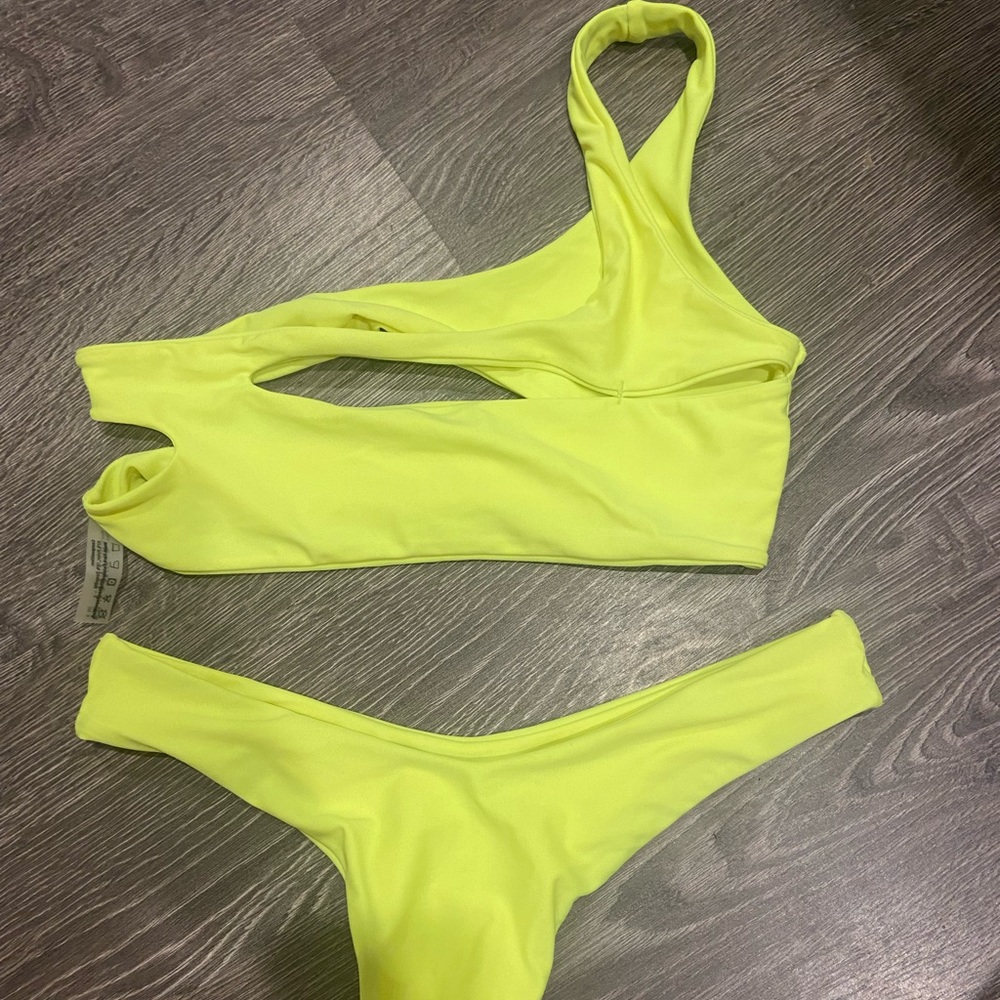 One shoulder shein bikini